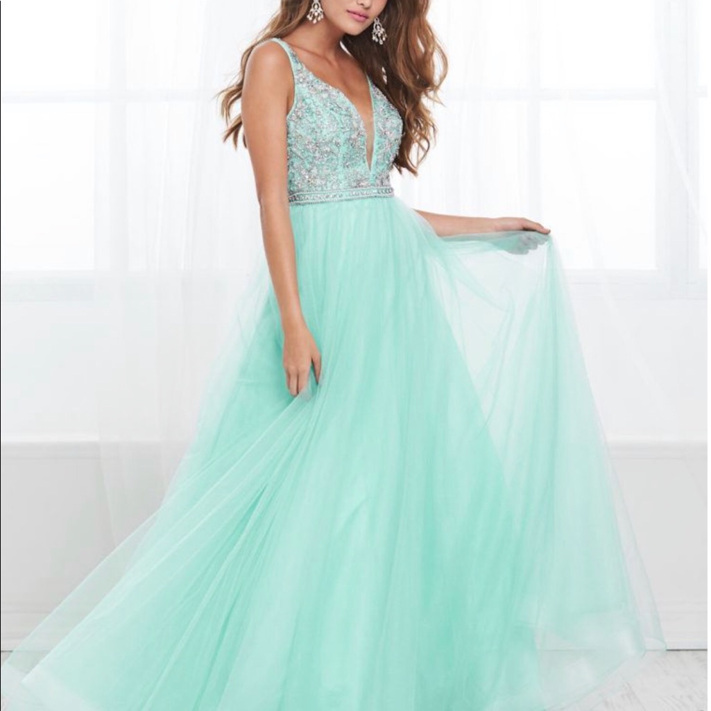 Nwt Aqua Tiffany Prom Sz 20